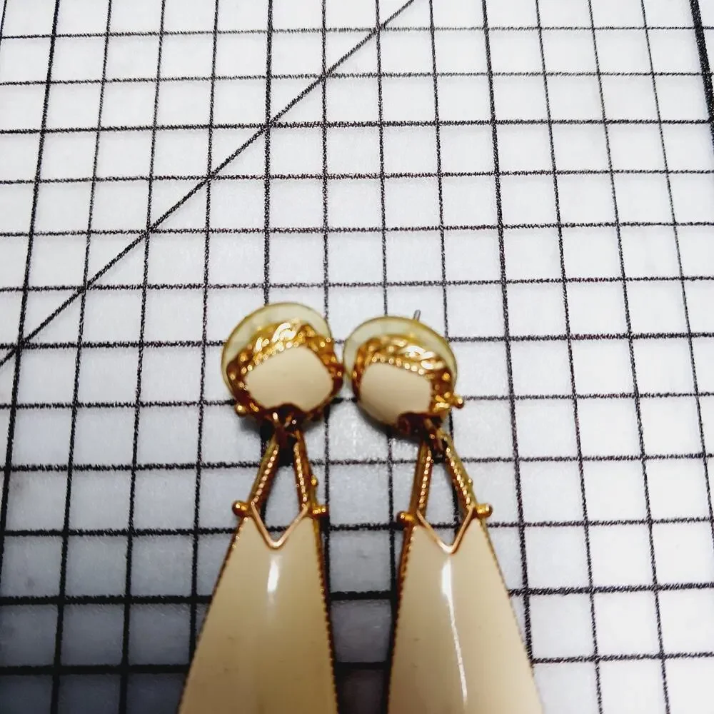 Earrings Pierced VTG Edgar Berebi Dangle Cream Enamel Teardrop Gold Tone 80-90's